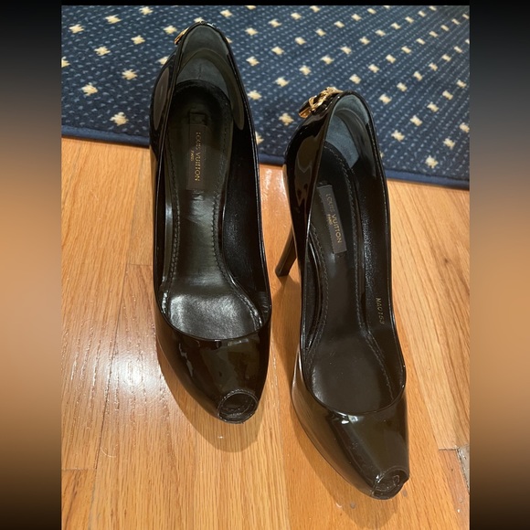 Louis Vuitton High Heels - Picture 4 of 5